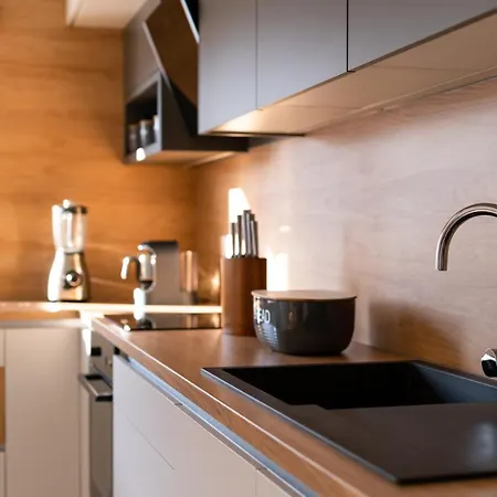 The Pearl Ae 1552 * 扎达尔