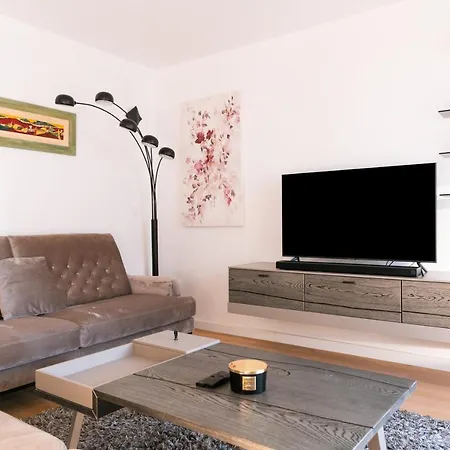 The Pearl Ae 1552 Apartment